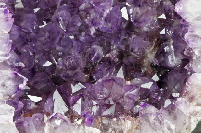 18.5Kgブラジル産アメジストドーム同梱不可 [t611-10573]