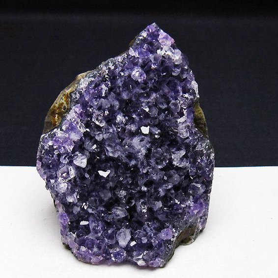 ウルグアイ産アメジストクラスター [t614-9115]