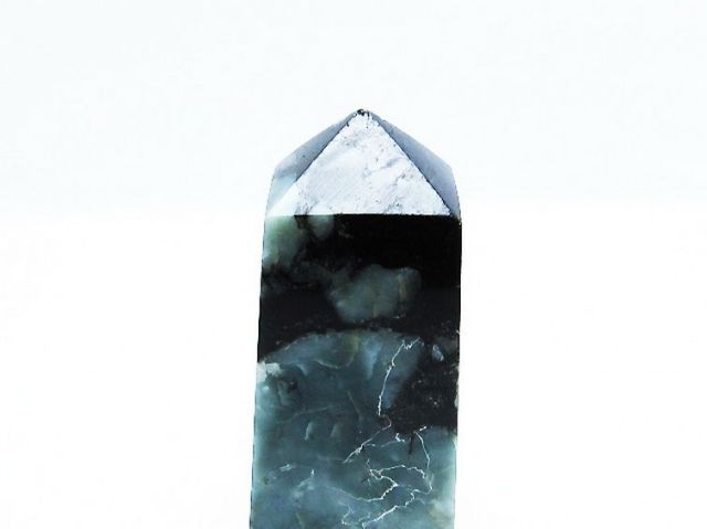 エメラルド Amazon.co.jp: エメラルド 原石 12.95ct ブラジル産 eme150