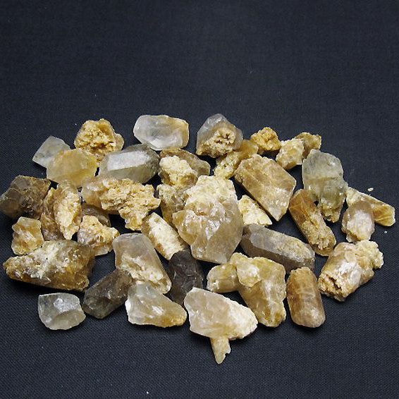 ルチル入り水晶原石[T626-1575]