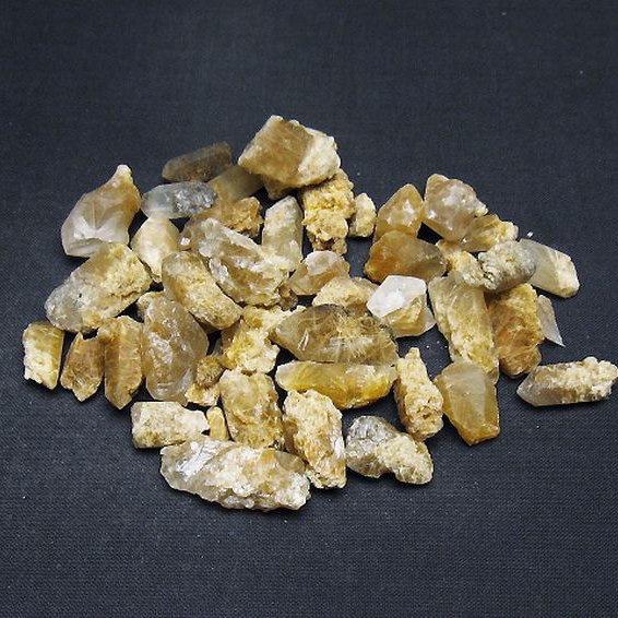 ルチル入り水晶原石[T626-1593]