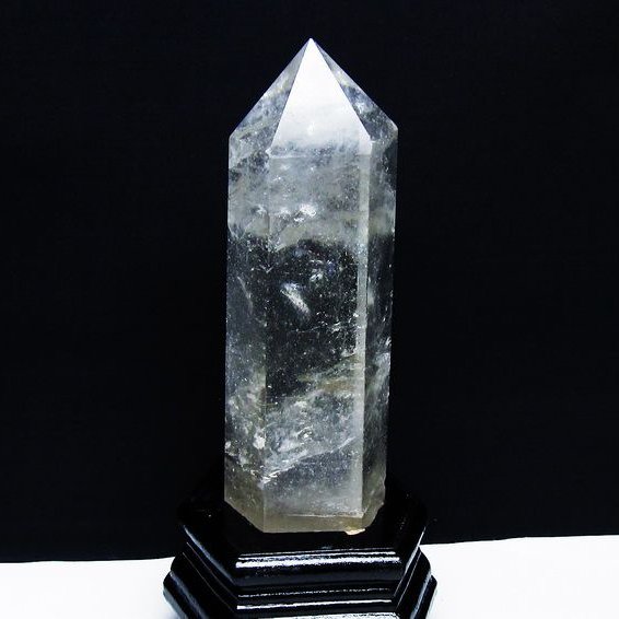 ヒマラヤ水晶ポイント　六角柱　虹入り水晶　虹たっぷり 1.5Kg 虹入り ヒマラヤ水晶ファントム 六角柱 t627-6066 : 誠安