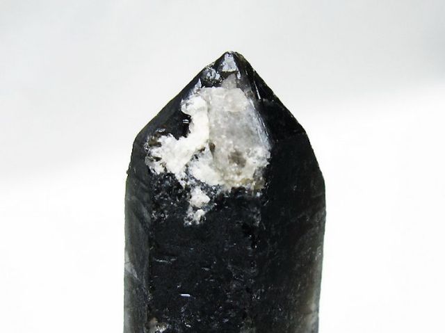 ブラジル産 モリオン 純天然 黒水晶 原石[T633-2459]