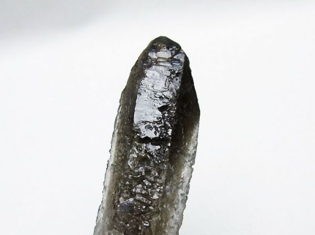 ブラジル産 モリオン 純天然 黒水晶 原石[T633-2470]
