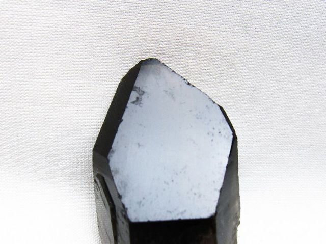 ブラジル産 モリオン 純天然 黒水晶 原石 [t633-2686]