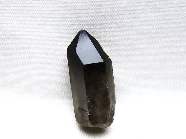 ブラジル産 モリオン 純天然 黒水晶 原石 [t633-2691]