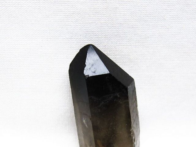 ブラジル産 モリオン 純天然 黒水晶 原石 [t633-2691]