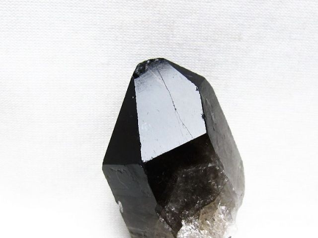 ブラジル産 モリオン 純天然 黒水晶 原石 [t633-2750]