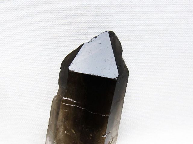 ブラジル産 モリオン 純天然 黒水晶 原石 [t633-2755]