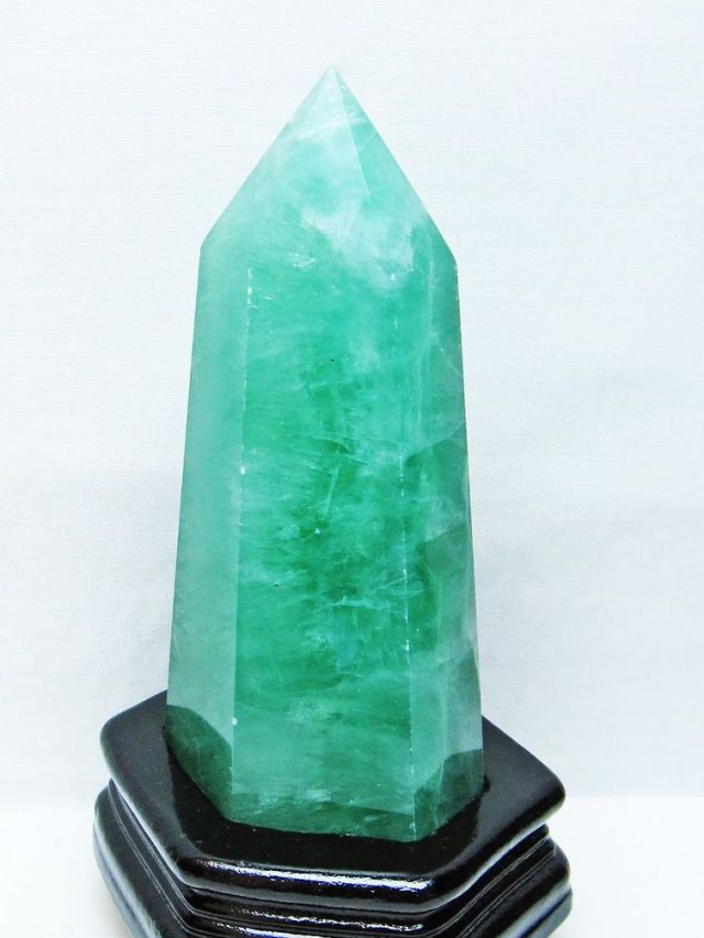 1.3Kgフローライト六角柱[T634-5468]