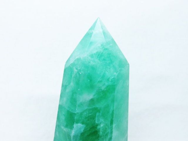 1.3Kgパワーストーン 天然石 フローライト六角柱[T634-5468]