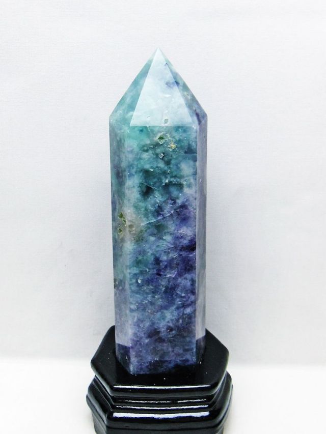 1.6Kgフローライト 六角柱 [t634-5600]