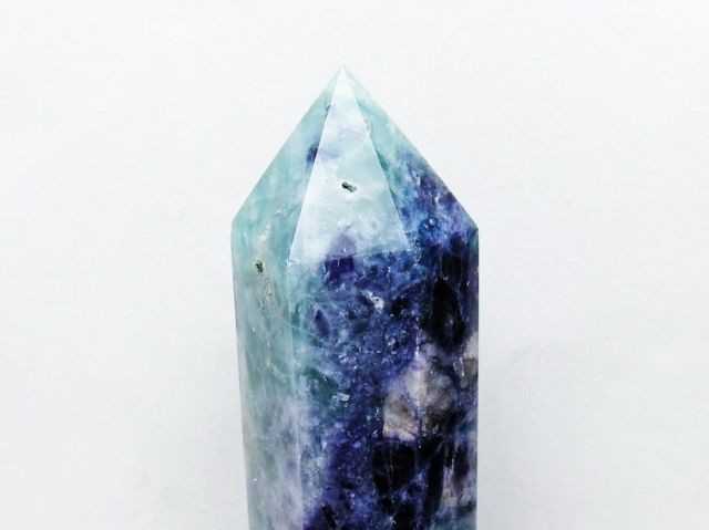 1.6Kgフローライト 六角柱 [t634-5600]