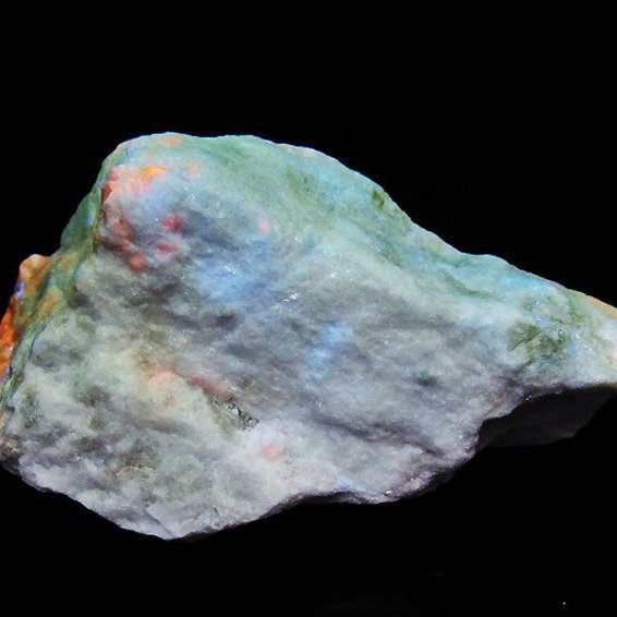 ハックマナイト 原石[T636-2074]