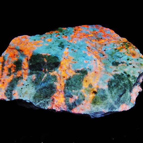 ハックマナイト 原石[T636-2192]