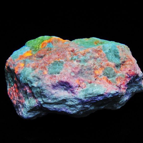 ハックマナイト 原石[T636-2206]