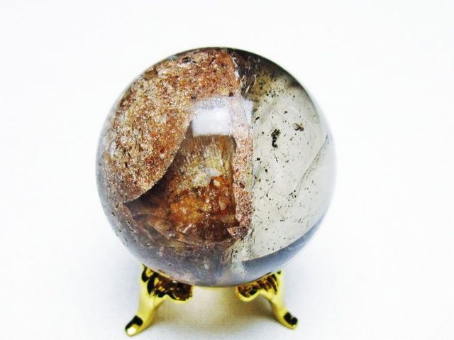 ゴールドタイチンルチル入り水晶丸玉 36mm [T637-4642]