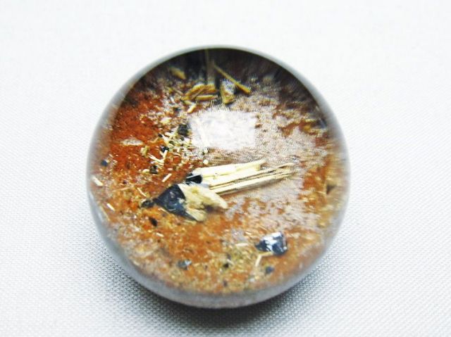 ゴールドタイチンルチル入り水晶丸玉 33mm [T637-4656]