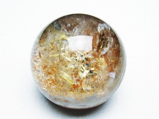 ゴールドタイチンルチル入り水晶丸玉 41mm [T637-4675]