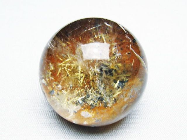 ゴールドタイチンルチル入り水晶丸玉 45mm [T637-4695]