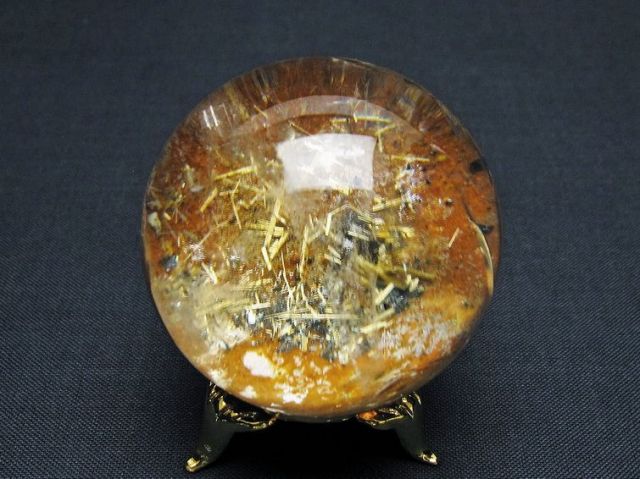 ゴールドタイチンルチル入り水晶丸玉 45mm [T637-4695]