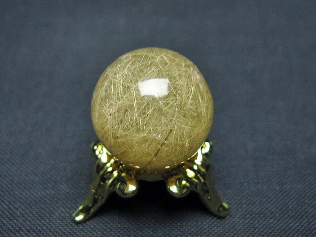 ルチル入り水晶丸玉 17mm [t637-4751]