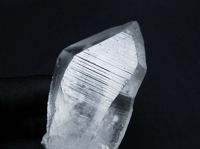 レムリアンシード水晶原石 ミナスジェライス州コリント産 ※証明書付き[T641-1819]