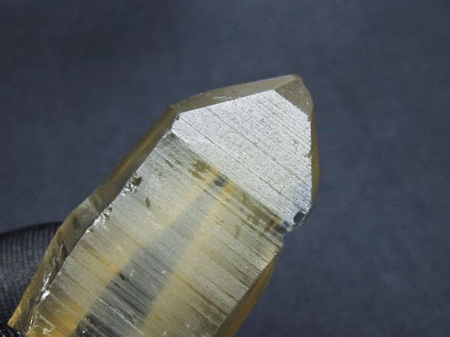 シトリン レムリアンシード水晶原石 ミナスジェライス州コリント産 ※証明書付き[T641-2149]