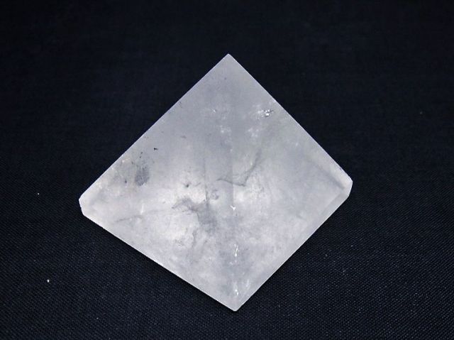 ヒマラヤ水晶ピラミッド[T648-3537]