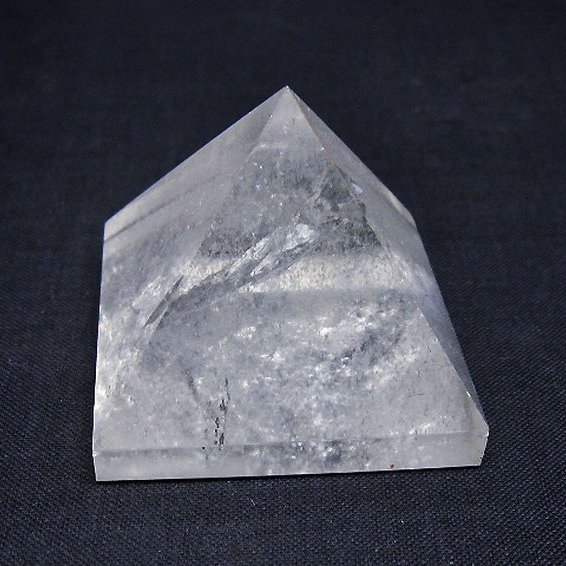 ヒマラヤ水晶ピラミッド [t648-3595]