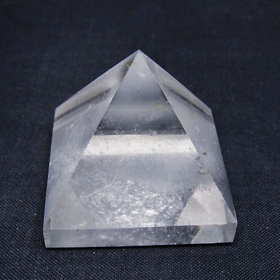 ヒマラヤ水晶ピラミッド [t648-3653]