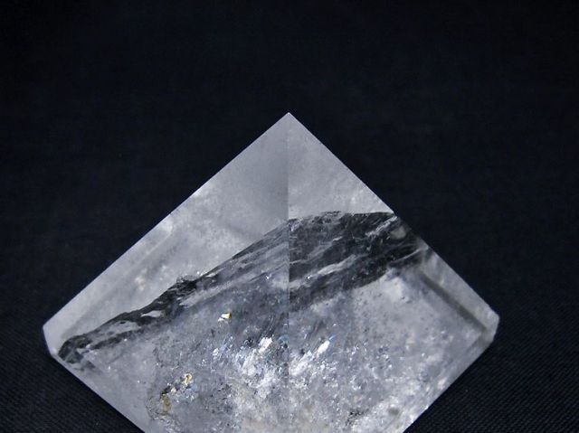 パワーストーン 天然石 虹入りヒマラヤ水晶ピラミッド[T648-3656]