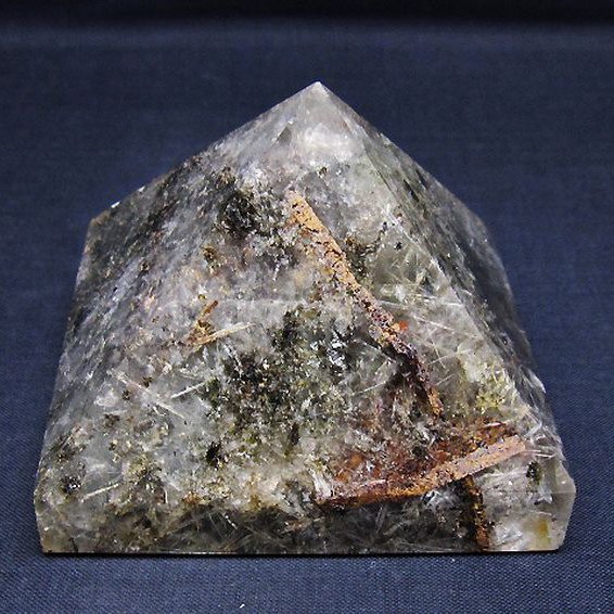 パワーストーン 天然石 ガーデン （庭園） 水晶ピラミッド[T648-3731]