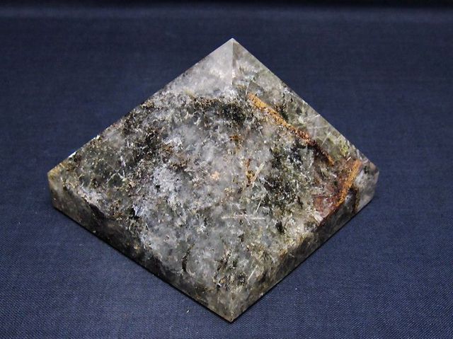 水晶、美形？置き石 楽天市場】水晶 ピラミッド Crystal ロッククリスタル クォーツ 水晶