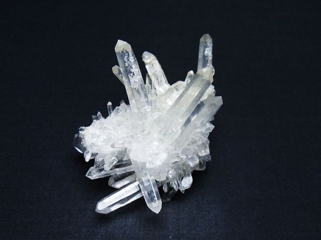 1575g超強いパワーヒマラヤ産天然水晶クラスターYTB85B6/346B34C 1575g超強いパワーヒマラヤ産天然水晶クラスターYTB85B6/346B34C