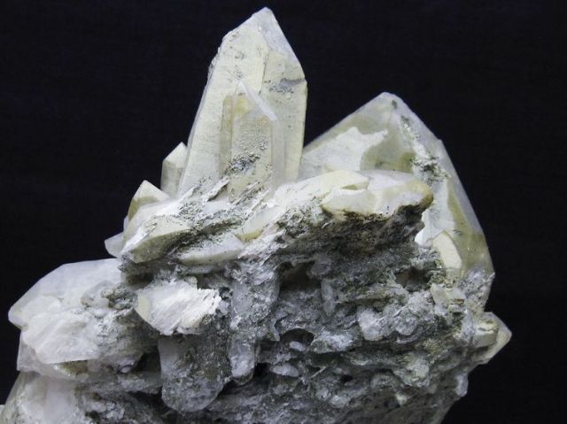 1.3Kgトルマリン入りヒマラヤ水晶クラスター[T668-7863]