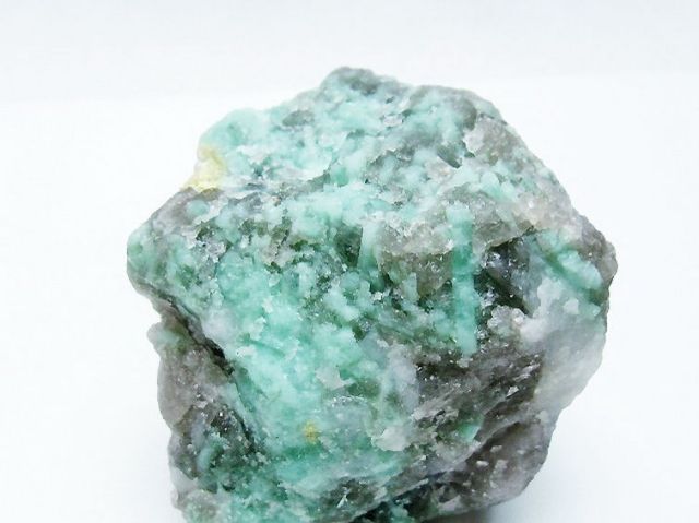 パワーストーン 天然石 エメラルド原石[T672-1496]