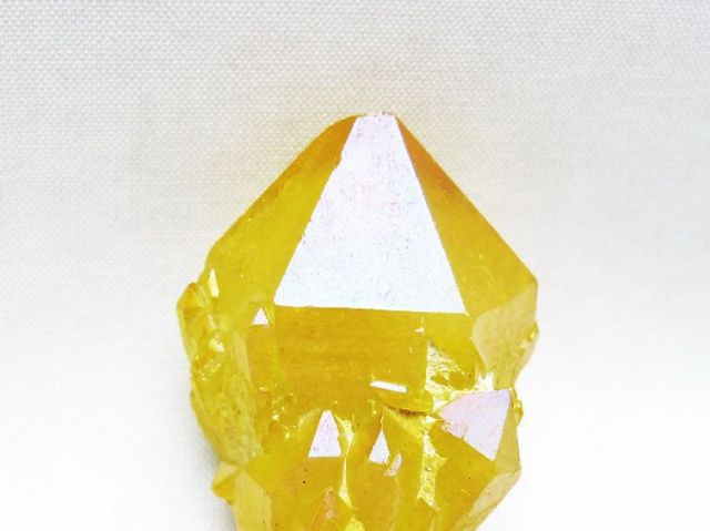 オーラ水晶 オーラクリスタル カテドラルライブラリー 原石 (イエロー)[T693-5214]