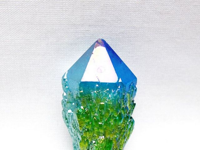 オーラ水晶 オーラクリスタル カテドラルライブラリー 原石 (グリーン) [t693-5797]