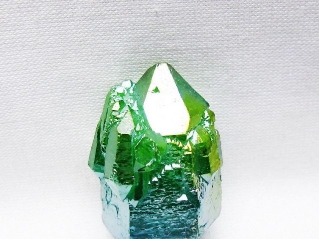 オーラ水晶 オーラクリスタル カテドラルライブラリー 原石 (グリーン) [t693-5812]