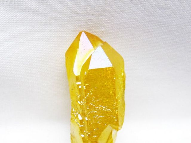 オーラ水晶 オーラクリスタル カテドラルライブラリー 原石 (イエロー) [t693-5884]