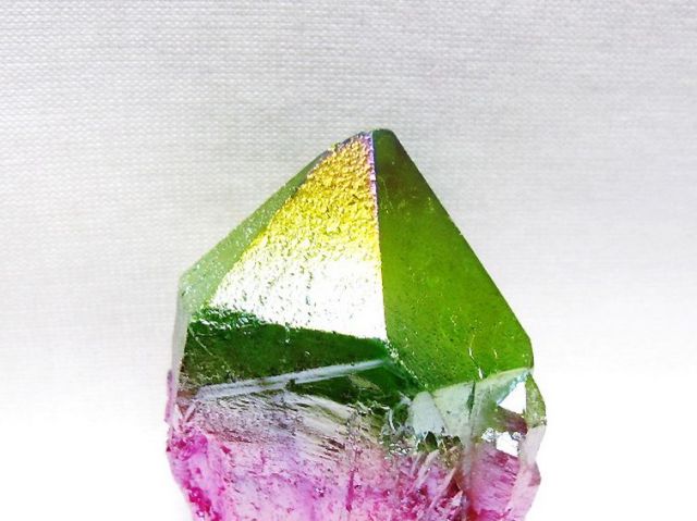オーラ水晶 オーラクリスタル カテドラルライブラリー 原石(レインボー) [t693-5982]