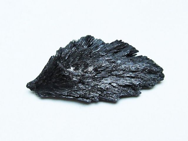 ブラック カイヤナイト 原石[T697-3993]