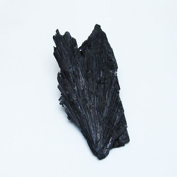 ブラック カイヤナイト 原石[T697-4170]