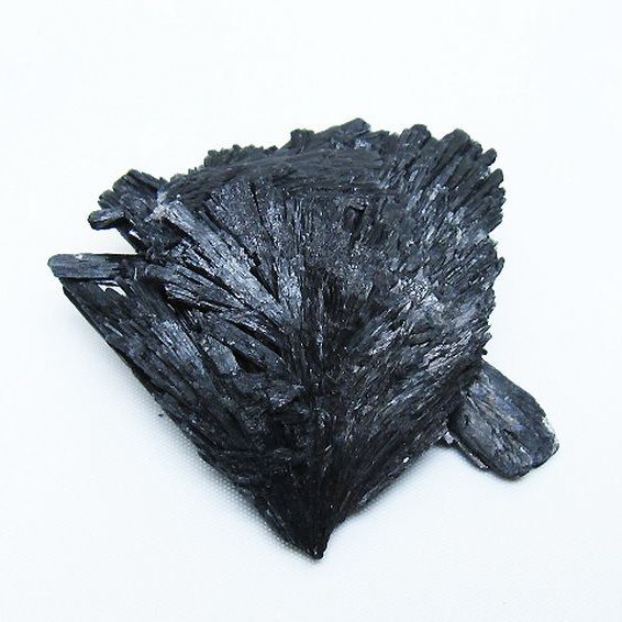 ブラック カイヤナイト 原石[T697-4180]