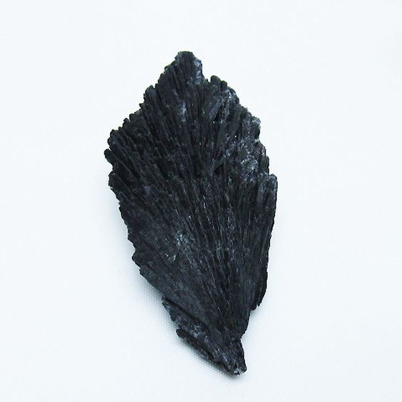 ブラック カイヤナイト 原石[T697-4181]