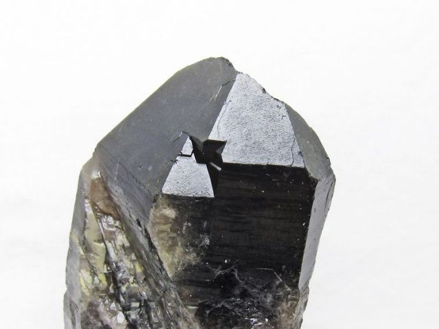 2.2Kgライトニング水晶原石 [t704-1382]