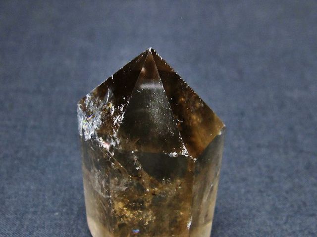 虹入りライトニング水晶ガーデンクォーツ（庭園水晶）六角柱