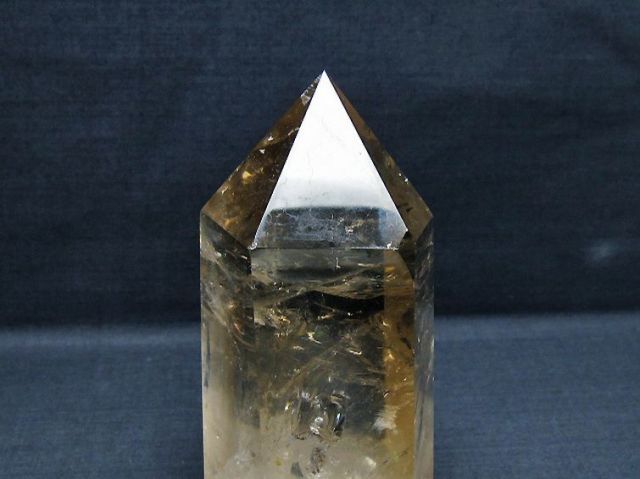 虹入りライトニング水晶ガーデン水晶六角柱 [t705-7633]