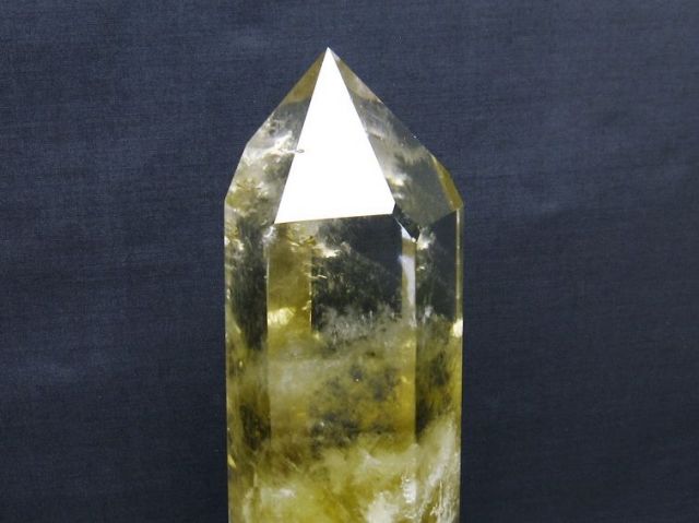 1.6Kgシトリン水晶六角柱[T719-4404]